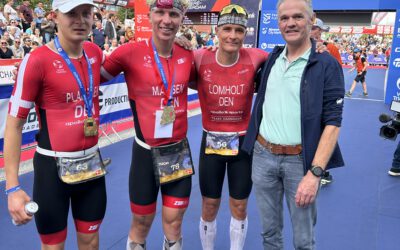 EK Triathlon 2026 Almere op de foto met de Denen